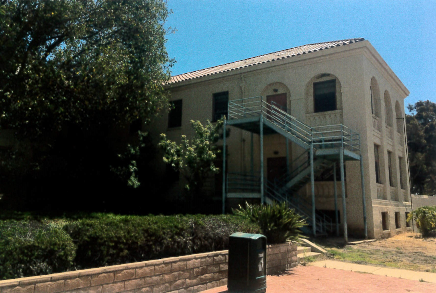 East wing of Building 208